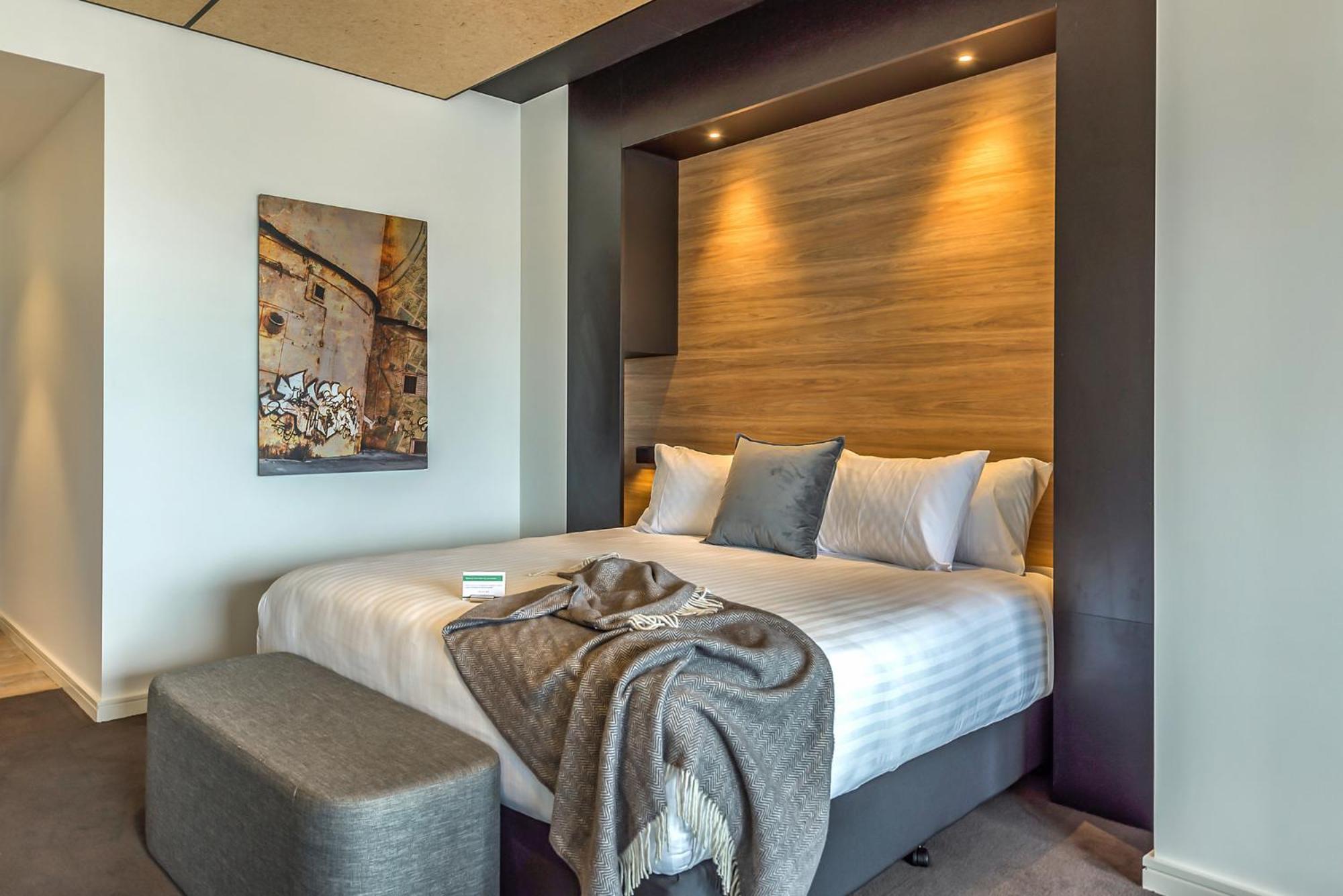 Peppers Silo Hotel Launceston Ngoại thất bức ảnh A bedroom at the hotel