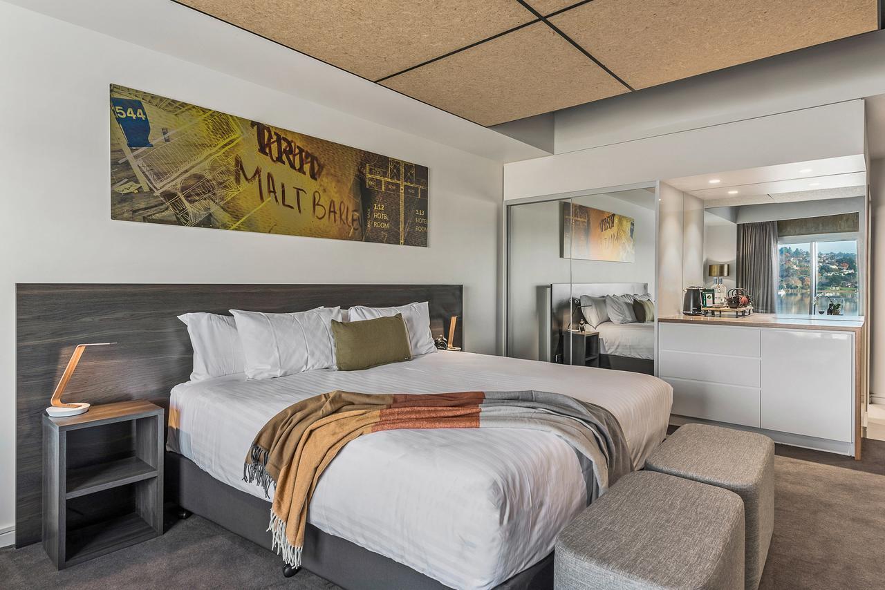 Peppers Silo Hotel Launceston Ngoại thất bức ảnh A suite at the hotel