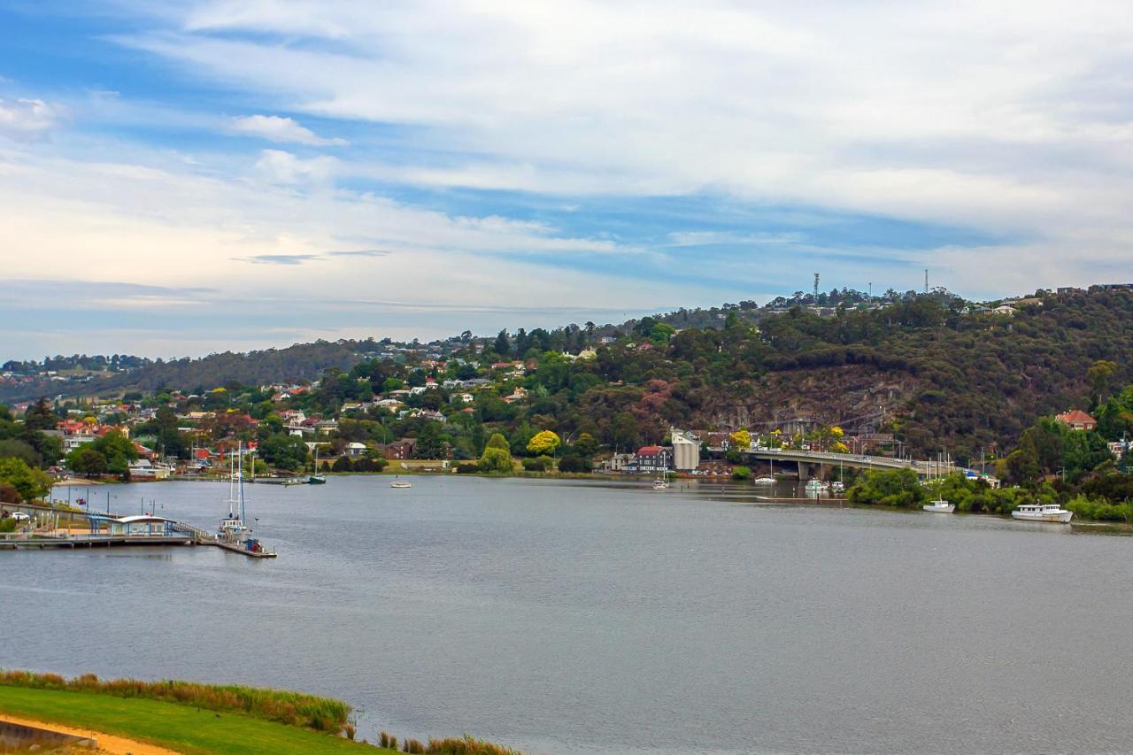 Peppers Silo Hotel Launceston Phòng bức ảnh View of the Swan River from the Perth Hills
